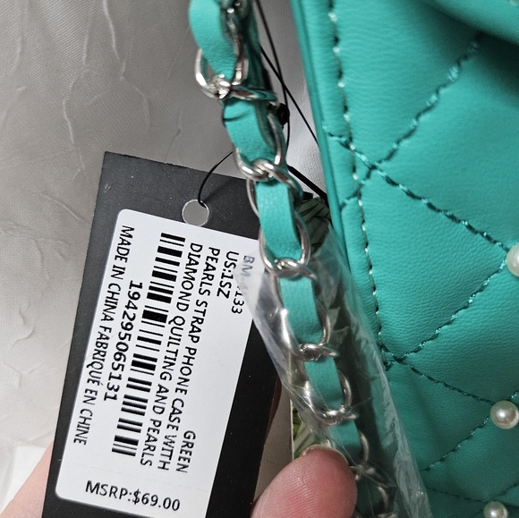 Badgley  Mischka Women's crossbody wallet-phone case - Picture 3 of 8